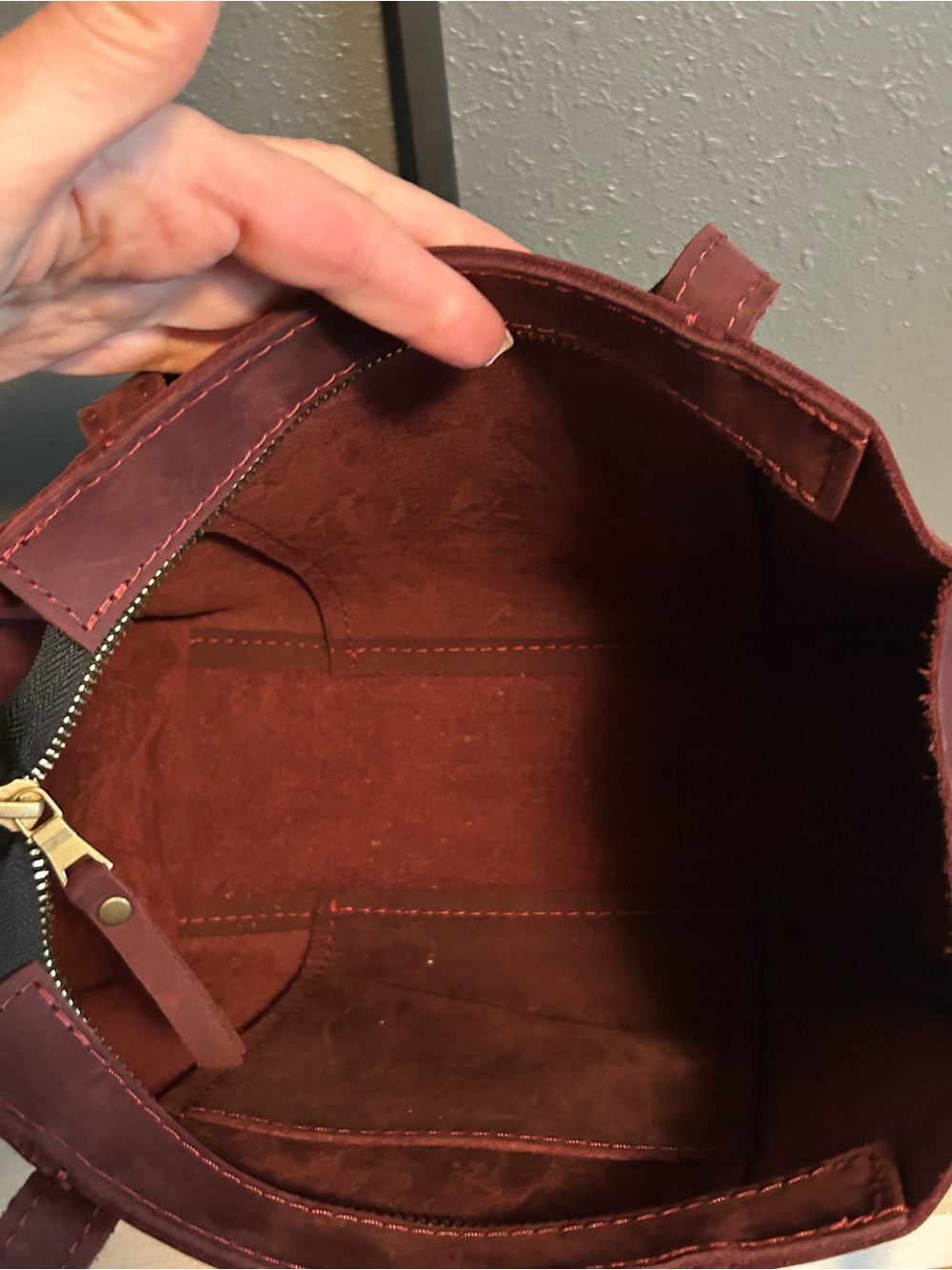 Portland Leather Lola Tote in Merlot - Picture 5 of 5